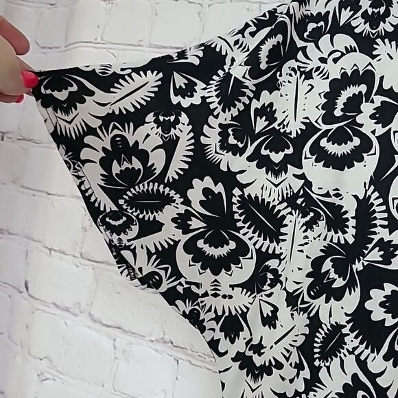 LuLaRoe Maria Maxi Dress L 14/16 Black & White Floral A-line Cap Sleeve Long NWT - Picture 6 of 11